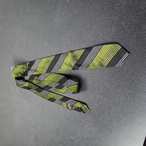 Vintage Men's 100% Silk Skinny Necktie